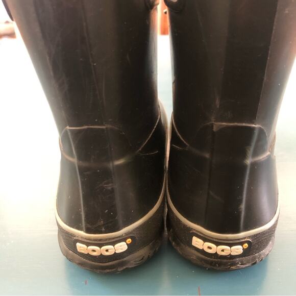 Gently used BOGS boots: Youth size 2 - Picture 7 of 7